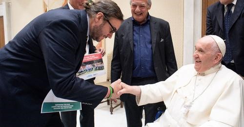 GM meets Pope